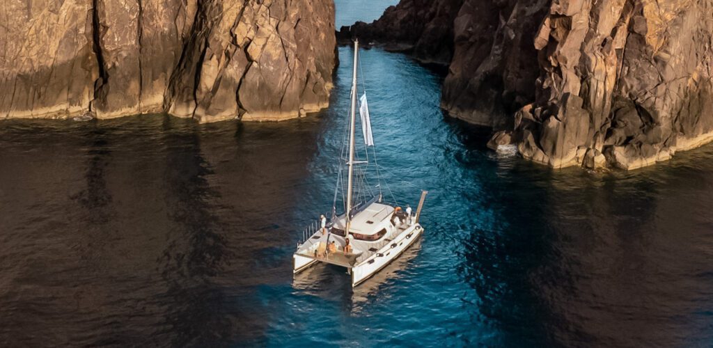 Full-Day Round Tour of Milos and Poliegos Catamaran