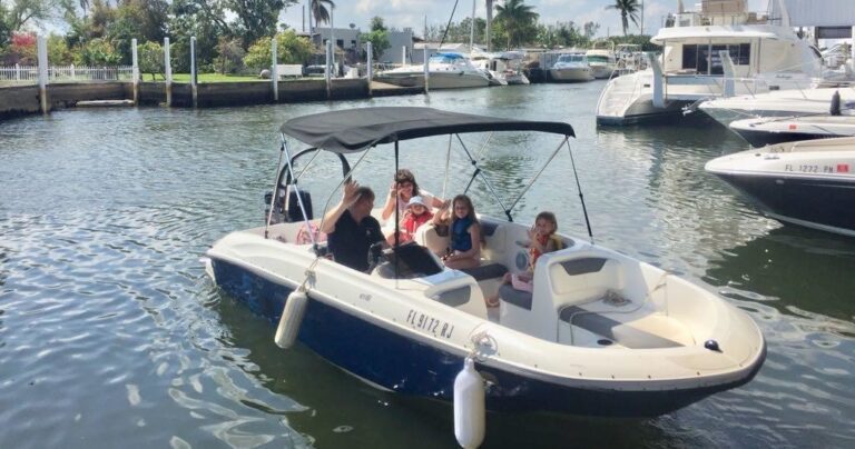 Private Boat Rental in Miami – 6 People