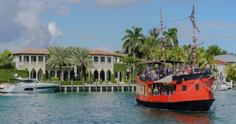 Besichtigungstour auf einem Piratenschiff in Miami