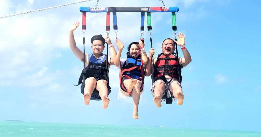 Smathers Beach Parasailing in Key West
