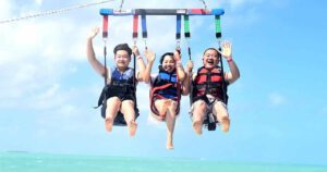 Parasailing en Smathers Beach, Cayo Hueso