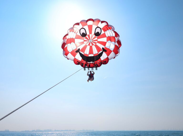 Parasailing rit in Dubai JBR Beach