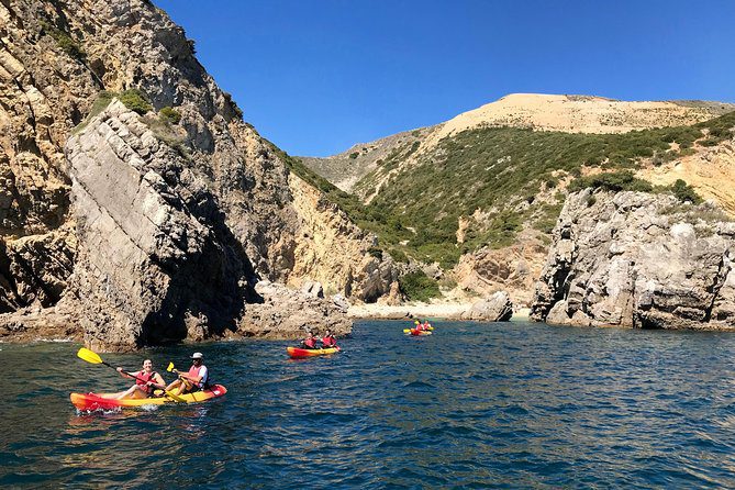 Sesimbra: Kayak Tour with Picnic
