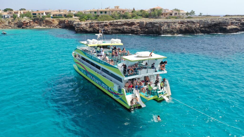 Boat Tour in Porto Cristo