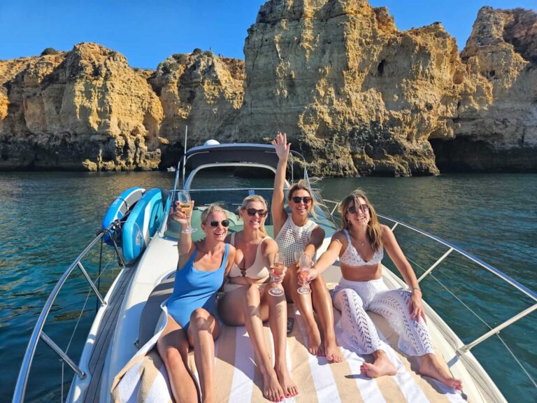 Private Luxury Yacht in Lagos: “Pocahontas”