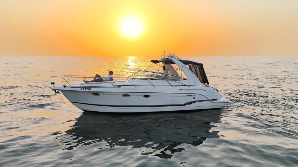 Yacht Rental in Dubai