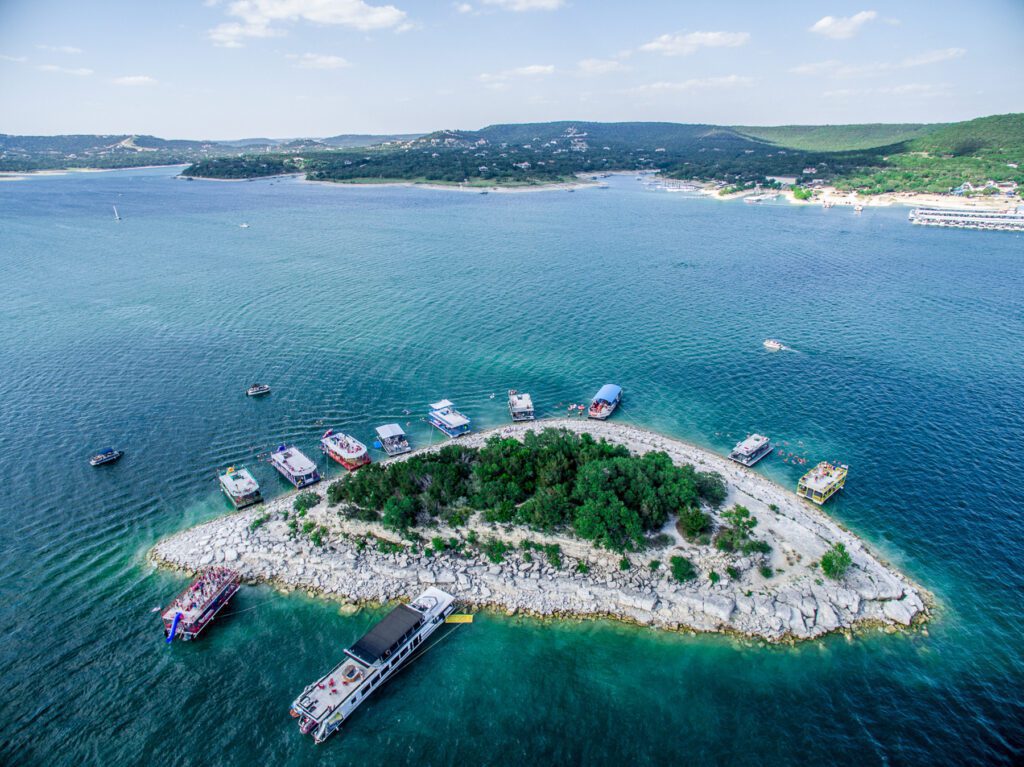 Boat Rentals on Lake Travis: What to Expect and Where to Book