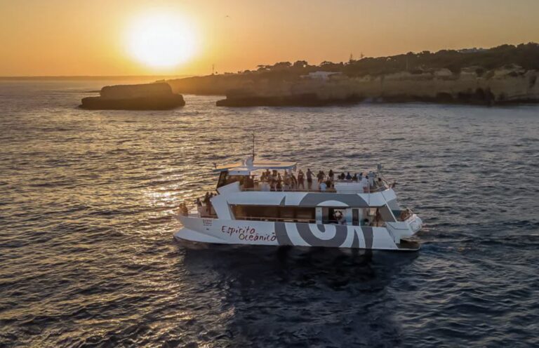 Zonsondergang Dinner Cruise in Albufeira