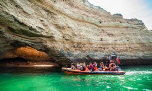 Excursión a Benagil y Delfines desde Portimão