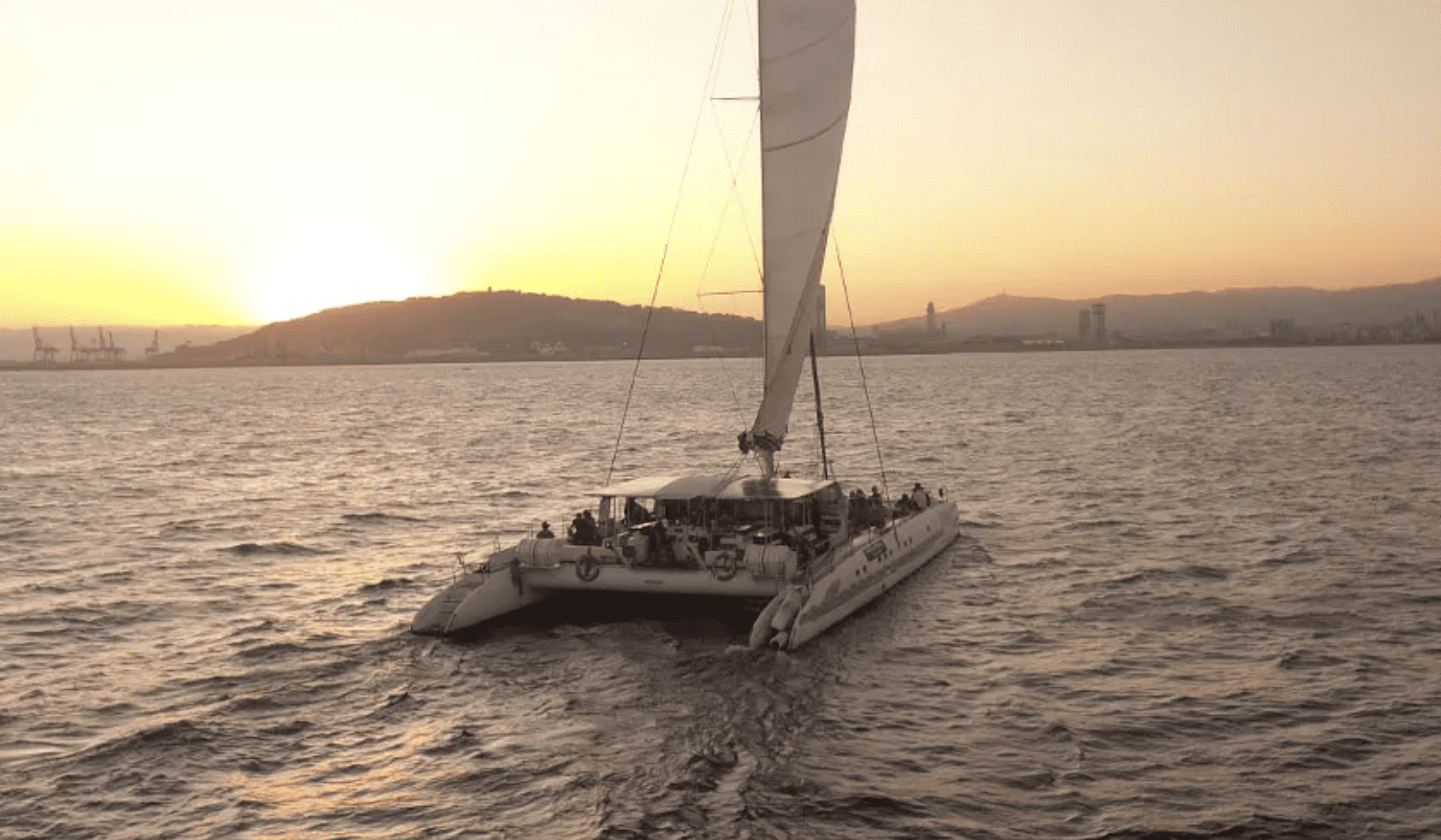 Alicante Boat Tour with Live Music