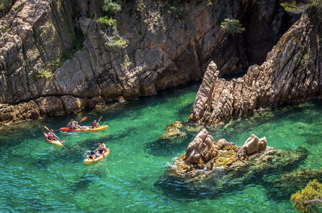 Kayak Tour in Barcelona with snorkeling