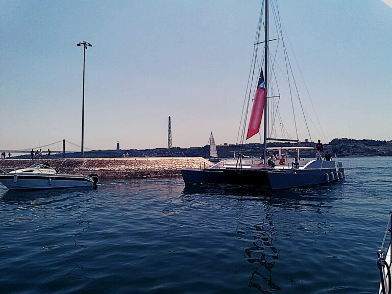 Charter en Catamarán en Lisboa (hasta 18 pax)