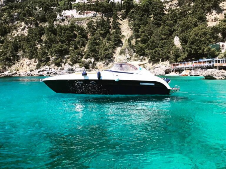 Private Cruise to Visit Capri from Maiori