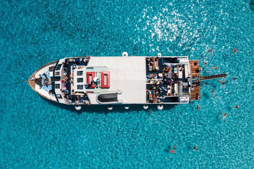 Full-Day Cruise to Paxos and Antipaxos from Lefkimmi