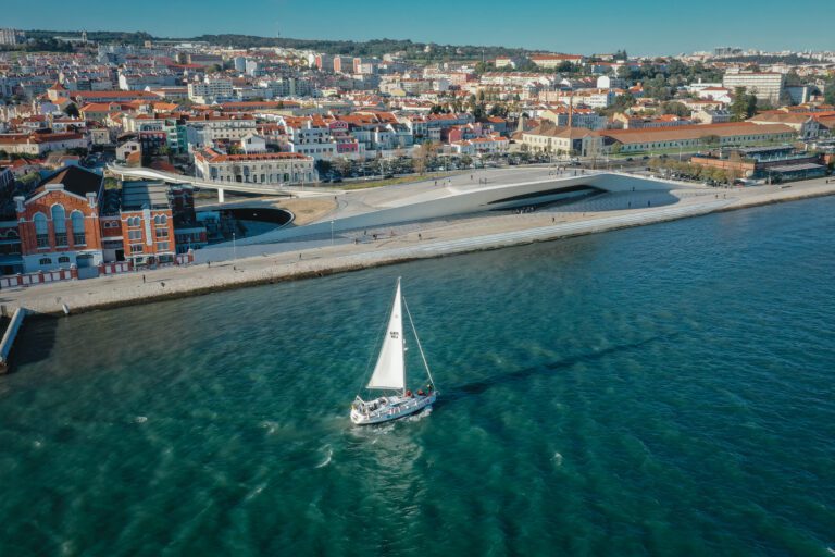 Lisbon: Sailing Tour in the Tagus River