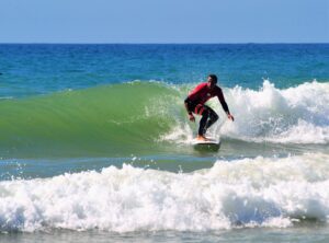 Praia da Galé: Surf Class in Albufeira