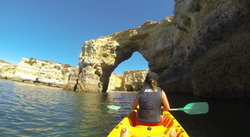 Kayak in Armação de Pêra