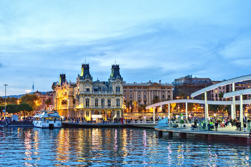 Enjoy some drinks in a stunning surrounding