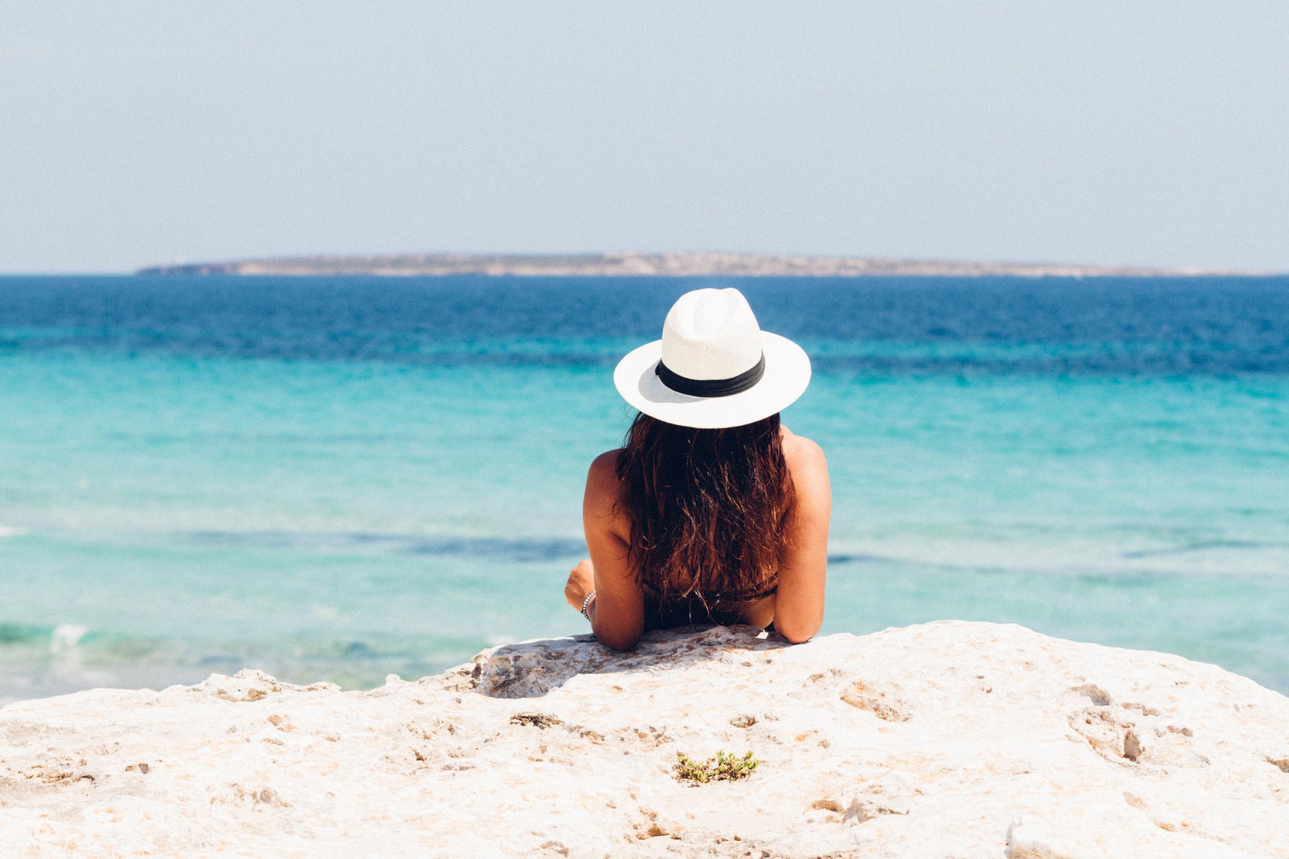When will beaches in Spain reopen?