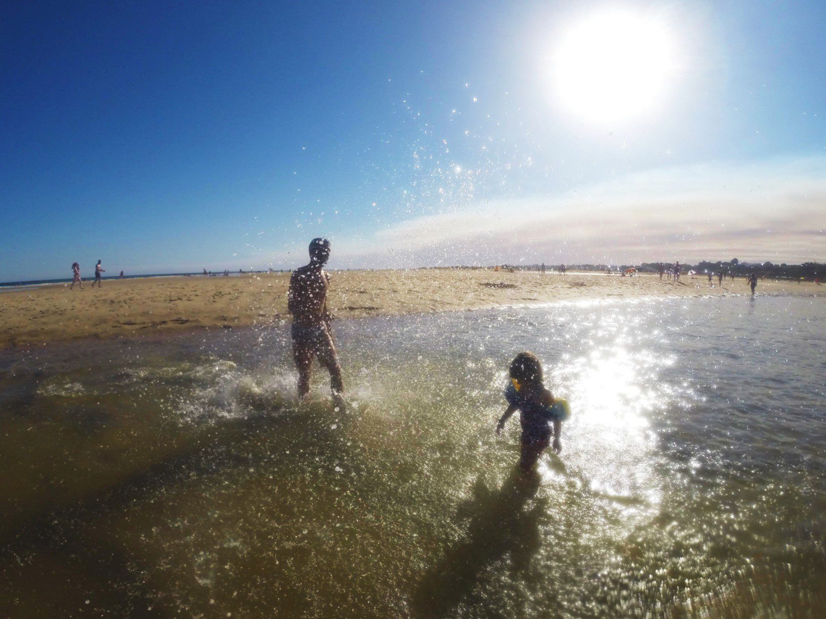 Spielen im Meer