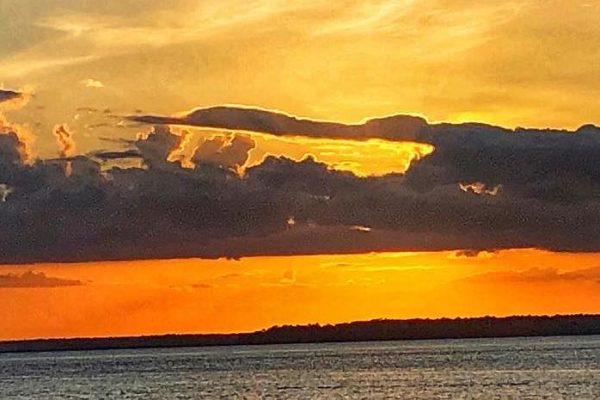 pôr do sol alaranjado em Hilton Head