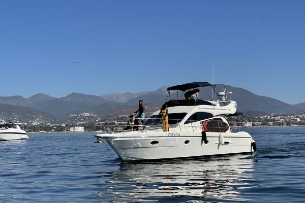17164-boot-mieten-in-marbella-1676281833