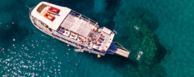 17346-paseo-en-barco-rodas-1676483523