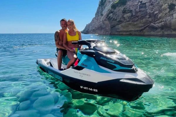 18188-tour-privado-en-jet-ski-en-ibiza-1678030405