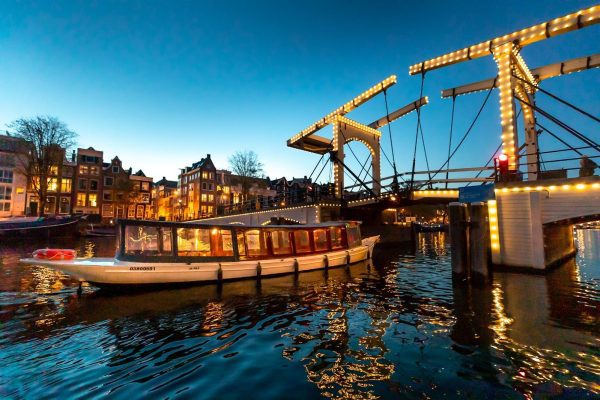evening boat tour in Amsterdam