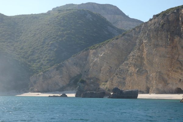 19001-arrabida-geheime-strände-und-höhlen-bootstour-1679436528