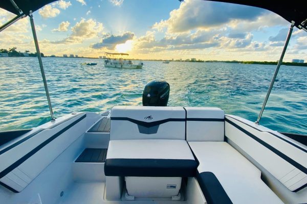 22487-miami-sunset-yacht-1699181782