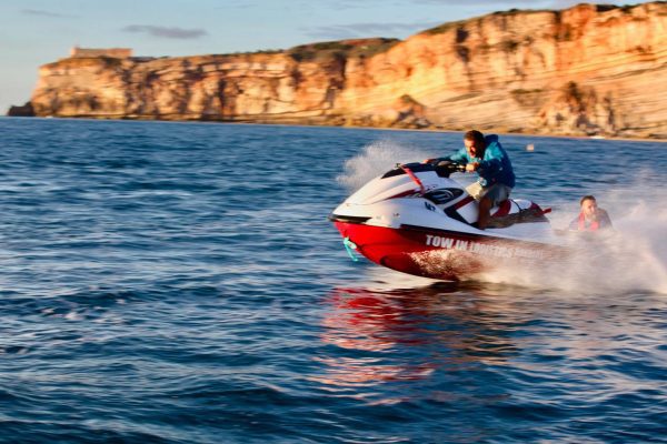 2322-hoes-voor-jetski-in-nazare-1575397952