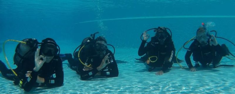 2440-cubierta-para-probar-buceo-en-madeira-1575398006