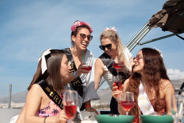 25728-atenas-crucero-privado-al-atardecer-1710422730