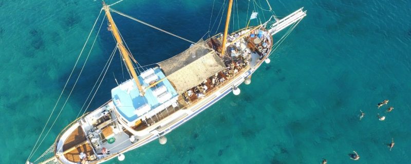 3551-come-on-board-of-our-beautiful-sailing-boat-from-mykonos-to-delos-1679412985