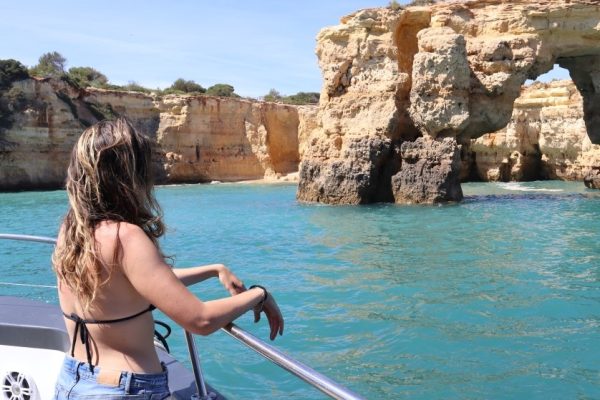 5469-las-famosas-cuevas-de-benagil-1678967374