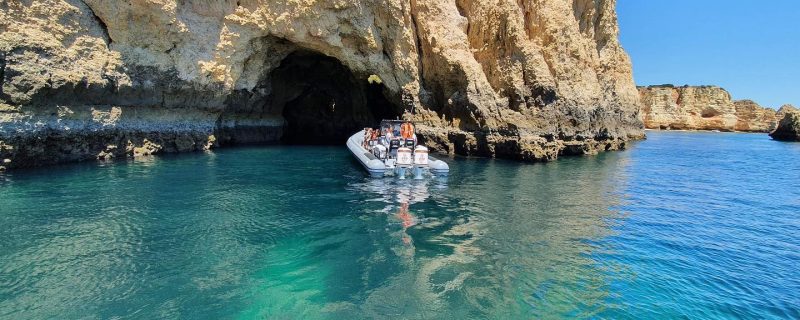 6381-explore-the-coastline-around-benagil-1606391023