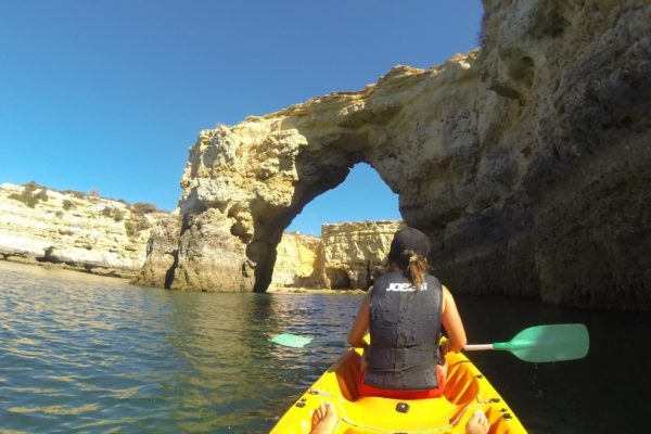 Tour en Kayak en Armação de Pêra