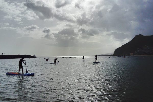 834-stand-up-paddeln-ist-einfach-zu-lernen-1575397320