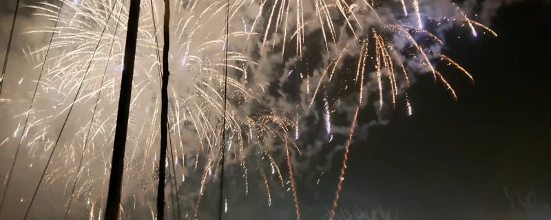 8690-lissabon-feuerwerk-1645610955