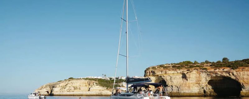 Paseo en velero en Portimão