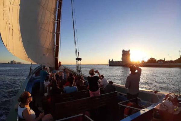 Sunset Cruise Lisbon Traditional 4