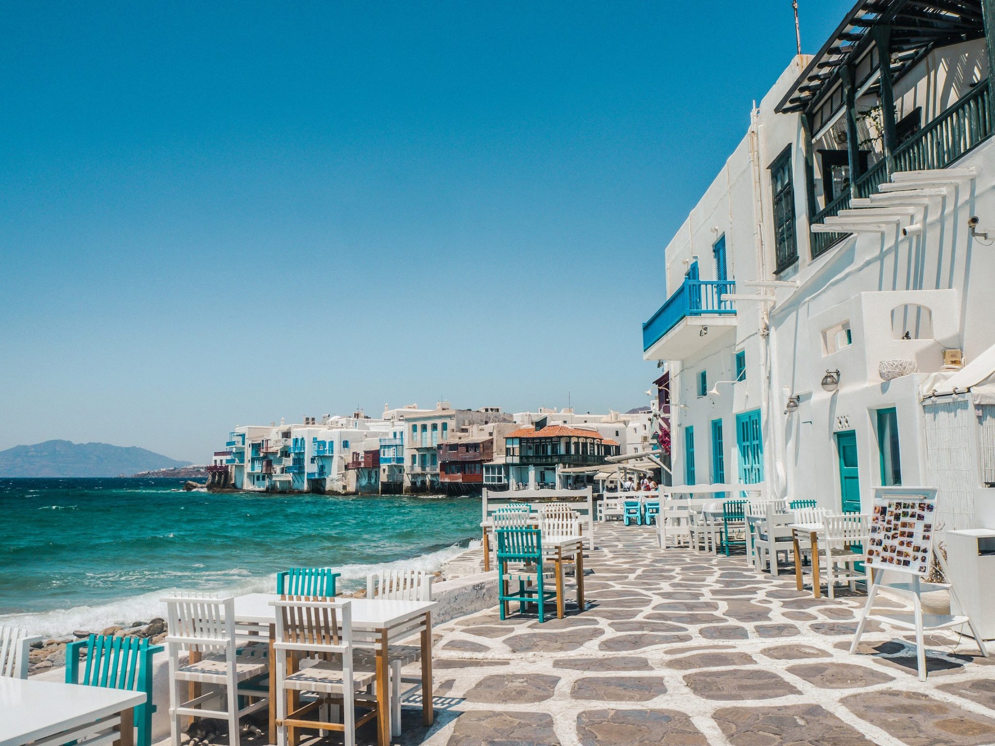 Navigating the Azure Waters of Greece: A Guide to Island Hopping