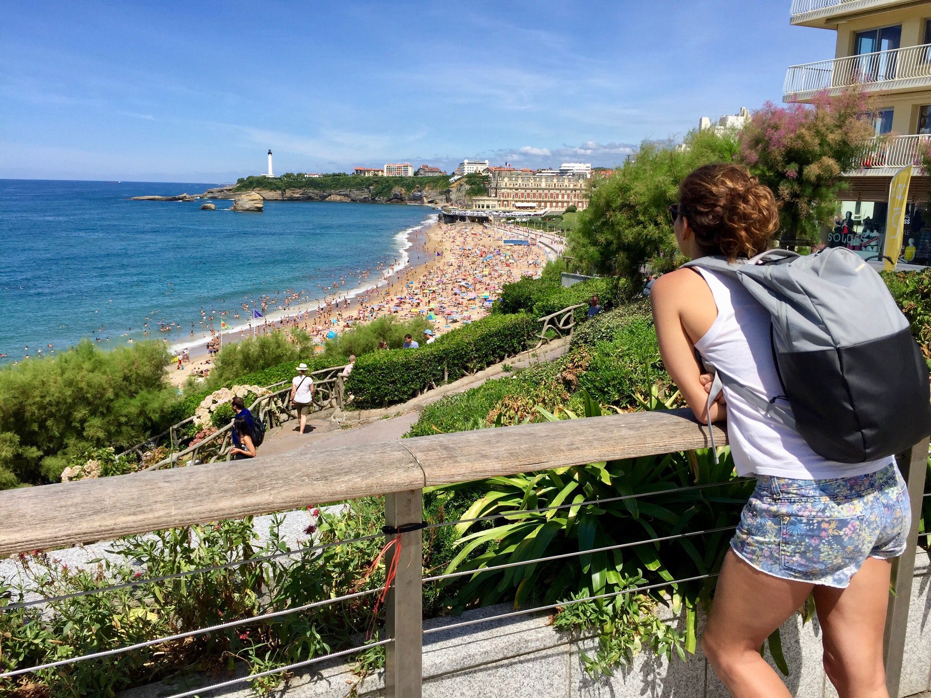 pexels-monica-silvestre-699975 Os melhores destinos para as férias de verão para estudantes com um orçamento limitado